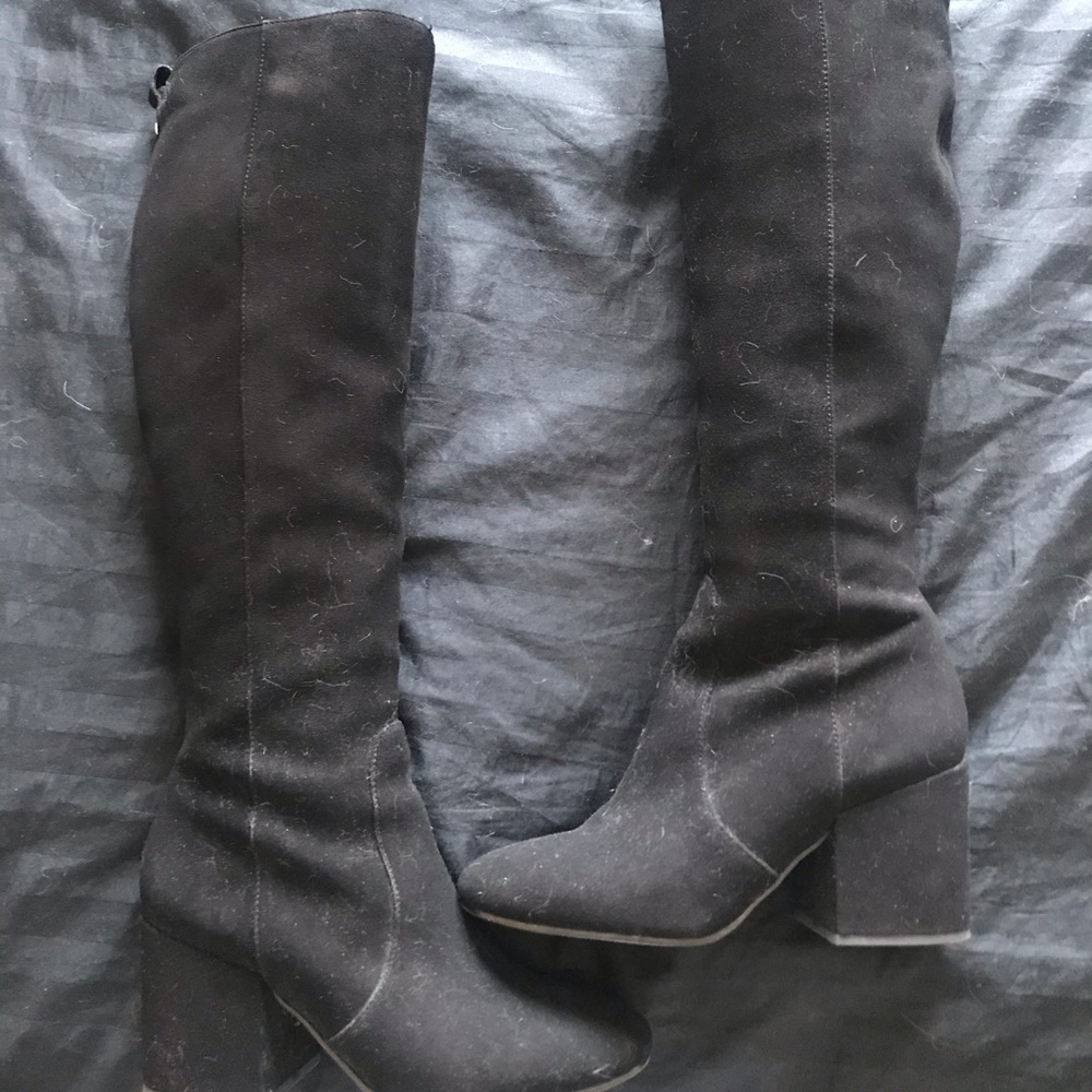Black suede Sam Edelman boots